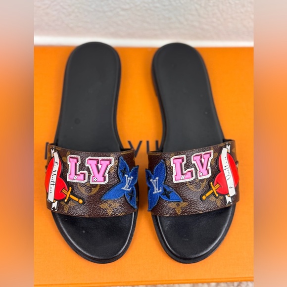 Louis Vuitton Brown Canvas Love Logo Slide Flats Size 37 - Picture 1 of 12